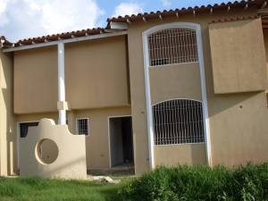 EILEEN CASTILLO Townhouse En Venta En La Morita - La Rosaleda C&oacute;digo FLEX: 10-5633 No.2