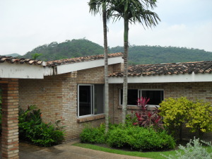 ROSAURA ISLA Casa En Venta En Valencia - Altos de Guataparo C&oacute;digo FLEX: 10-5838