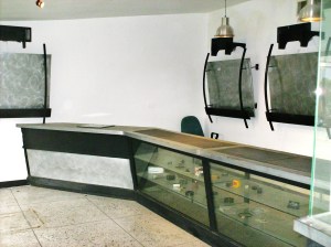 ALIRIO VALERA Oficina En Alquiler En Maracaibo - Avenida Bella Vista C&oacute;digo FLEX: 10-5961