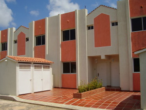 JUSMERI ESPINA Townhouse Venta Ciudad Ojeda La L FLEXMLS-10-6325