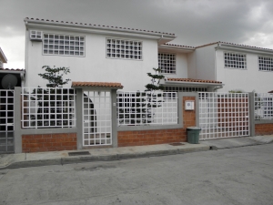EILEEN CASTILLO Casa En Venta En Maracay - Villas Del Sol I C&oacute;digo FLEX: 10-6542 No.1