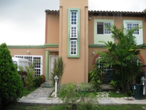 EILEEN CASTILLO Casa En Venta En Maracay - Araguama Country C&oacute;digo FLEX: 10-6784