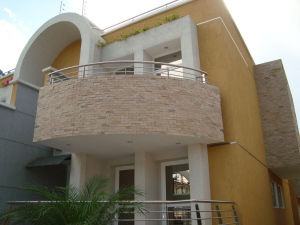 OSMAR GOMEZ Casa En Venta En Maracay - Andres Bello C&oacute;digo FLEX: 10-7112 No.2