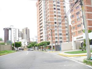 VICTOR ARTURO MORANTES Apartamento Venta Maracaibo La Lago FLEXMLS-10-7154