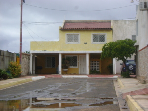LEONARDO LUZARDO Townhouse Venta Maracaibo San Francisco FLEXMLS-10-7698