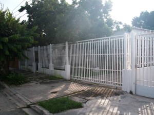 EILEEN CASTILLO Casa En Venta En Maracay - La Arboleda Código FLEX: 10-7705 No.0