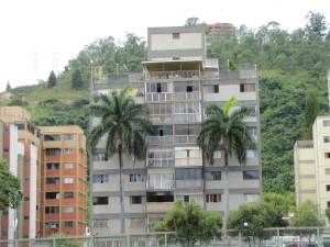 ERNESTO JIMENEZ Apartamento En Venta En Caracas - La Trinidad C&oacute;digo FLEX: 10-7844
