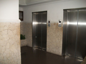 URDANETAYRODRIGUEZ Apartamento En Venta En Maracaibo - Avenida Bella Vista C&oacute;digo FLEX: 10-8021