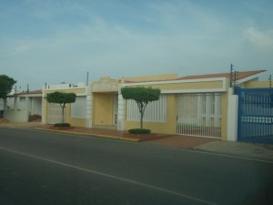 Casa / Venta / Maracaibo / Rosal Sur / FLEXMLS-10-8110