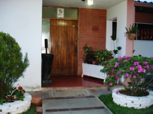ARIADNA BOUQUETT MORENO Casa Venta Caracas Lomas de La Trinidad FLEXMLS-10-8489