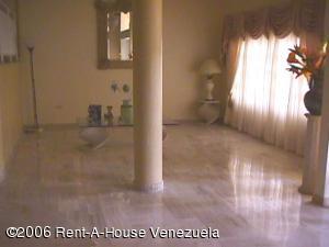 JUSMERI ESPINA Casa En Venta En Maracaibo - Cumbres de Maracaibo C&oacute;digo FLEX: 10-8641 No.2