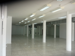 MASTER INTERNATIONAL Local Comercial en Alquiler en Intercomunal en Ciudad Ojeda Código: 10-8705 No.2