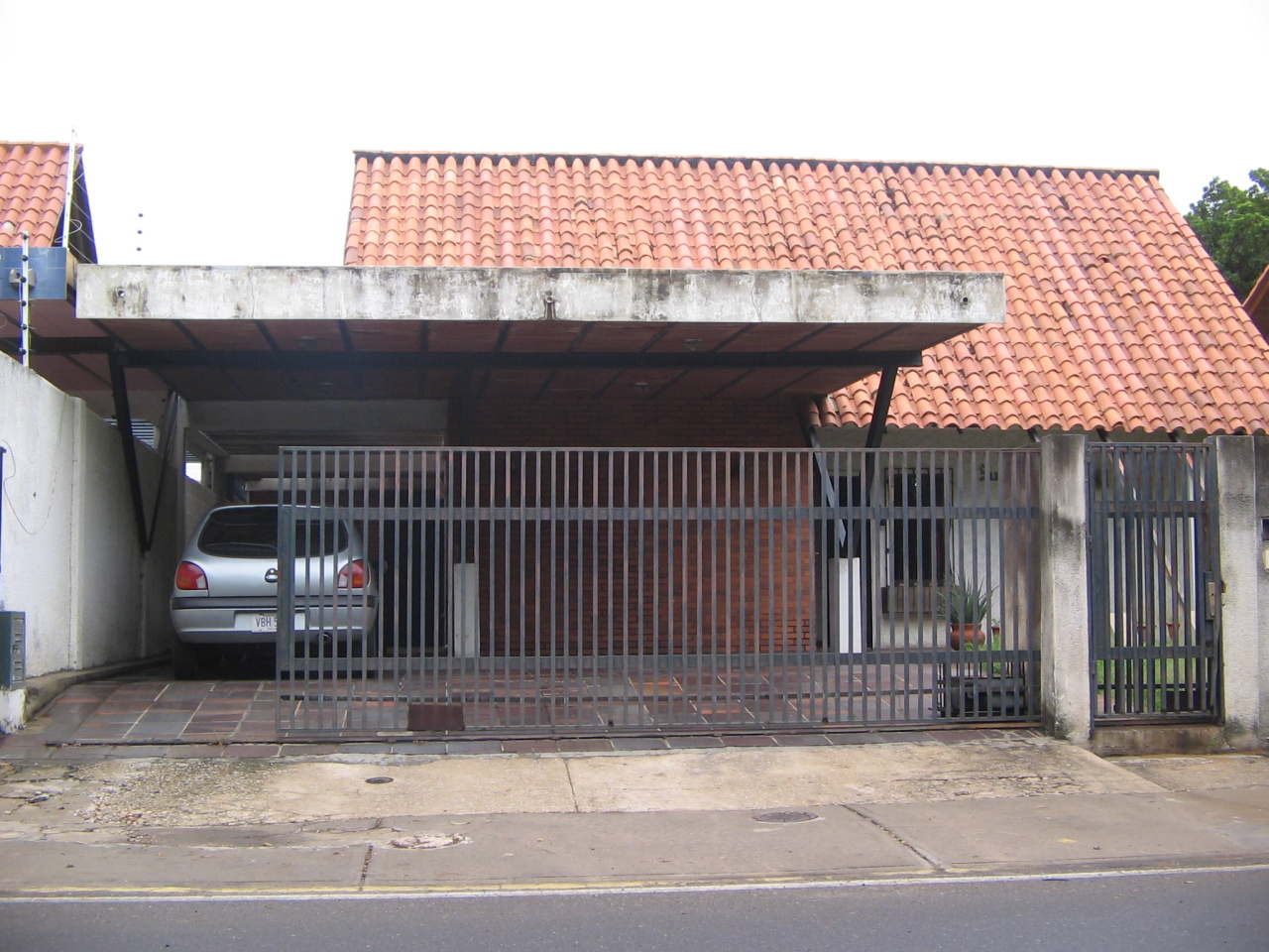         ANGEL PINTON Casa en Venta en La California en Maracaibo C&oacute;digo: 10-10079 No.1