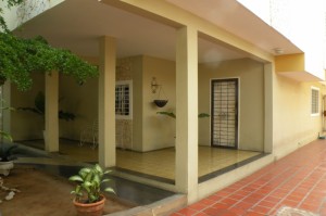 CAROLINA VILLALOBOS Casa Venta Maracaibo Santa Rita FLEXMLS-10-10142
