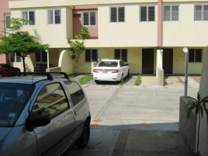 LIGIA HENRIQUEZ Townhouse En Venta En Valencia - El Bosque C&oacute;digo FLEX: 11-25 No.1