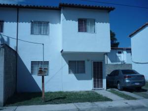 EILEEN CASTILLO Casa En Venta En Maracay - Camburito Código FLEX: 11-288 No.2