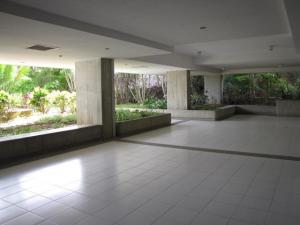 ERNESTO JIMENEZ Apartamento En Venta En Caracas - La Trinidad C&oacute;digo FLEX: 11-745 No.7