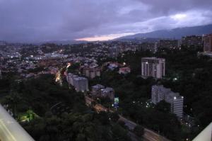 ERNESTO JIMENEZ Apartamento En Venta En Caracas - La Trinidad C&oacute;digo FLEX: 11-745 No.9