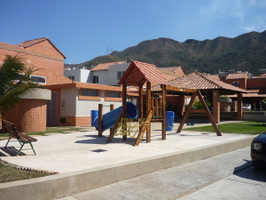 CELESTE BELLO RIF V-04170295-4 Townhouse En Venta En Valencia - Manongo C&oacute;digo FLEX: 11-816 No.3