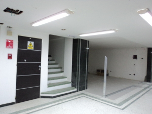 EILEEN CASTILLO Local Comercial En Venta En Maracay - Avenida Ayacucho Código FLEX: 11-849 No.5