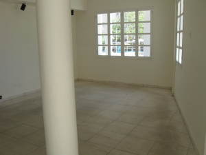 URDANETAYRODRIGUEZ Casa En Venta En Maracaibo - Avenida El Milagro C&oacute;digo FLEX: 11-880 No.4