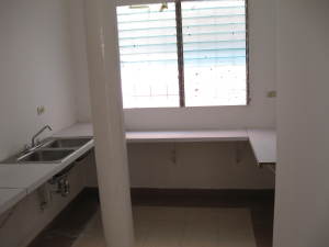 URDANETAYRODRIGUEZ Casa En Venta En Maracaibo - Avenida El Milagro C&oacute;digo FLEX: 11-880 No.7
