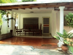 EILEEN CASTILLO Casa En Venta En Maracay - El Limon C&oacute;digo FLEX: 11-904 No.7