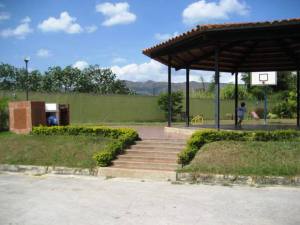LISETH GONZALEZ Townhouse En Venta En Valencia - Manongo C&oacute;digo FLEX: 11-1052 No.2