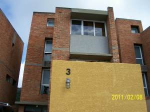 INMOBILIRIA CCCT Townhouse En Venta En Caracas - Los Guayabitos C&oacute;digo FLEX: 11-1083