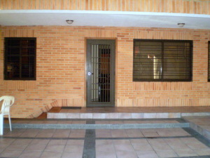 SORVELY SANCHEZ Townhouse Venta Valencia La Trigaleña FLEXMLS-11-1337