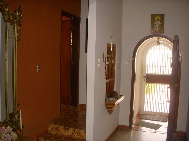 ANGEL PINTON Casa en Venta en La California en Maracaibo Código: 11-1382 No.7