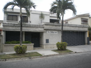 BELEN ALAYON Casa En Venta En Valencia - La Trigaleña C&oacute;digo FLEX: 11-1448