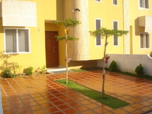 JUSMERI ESPINA Townhouse Venta Maracaibo Amparo FLEXMLS-11-1485