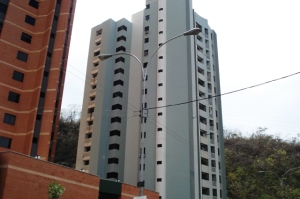 LUIS MONTENEGRO Rif V-02523213-1 Apartamento En Venta En Valencia - Las Chimeneas C&oacute;digo FLEX: 11-1547