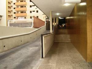 EILEEN CASTILLO Apartamento En Venta En Maracay - Andres Bello Código FLEX: 11-1549 No.1