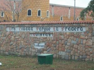 LISETH GONZALEZ Casa Venta San Joaquin La Pradera FLEXMLS-11-1683