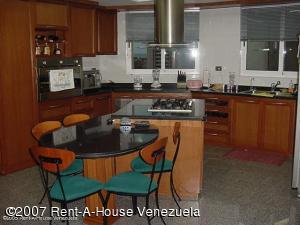 URDANETAYRODRIGUEZ Apartamento En Venta En Maracaibo - Avenida El Milagro C&oacute;digo FLEX: 11-2008 No.4