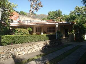 OSMAR GOMEZ Casa En Venta En Maracay - El Limon C&oacute;digo FLEX: 11-2072