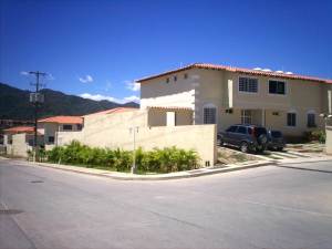 GICELA MORA Townhouse En Venta En Guatire - Sector San Pedro C&oacute;digo FLEX: 11-2133 No.0