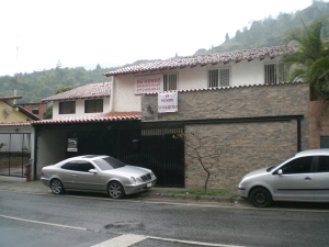 ERNESTO JIMENEZ Casa En Venta En Caracas - La Trinidad C&oacute;digo FLEX: 11-2292