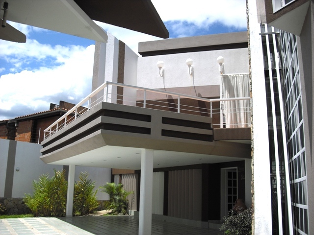 OSCAR ILLARRAMENDI Casa En Venta En Maracay - San Jacinto C&oacute;digo FLEX: 11-2527 No.2