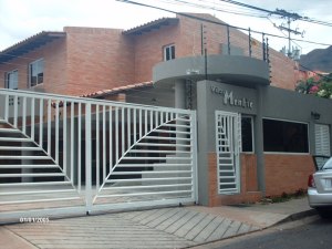 Townhouse / Venta / Valencia / Manongo / FLEXMLS-11-2554