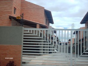 LISETH GONZALEZ Townhouse Venta Valencia Manongo FLEXMLS-11-2554