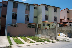 MASTER INTERNATIONAL Townhouse En Venta En Guarenas - Altos de Copacabana C&oacute;digo FLEX: 11-2611