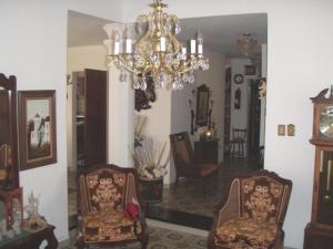 OSMAR GOMEZ Casa En Venta En Maracay - El Castaño C&oacute;digo FLEX: 11-2760 No.4