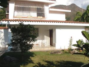 OSMAR GOMEZ Casa En Venta En Maracay - El Castaño C&oacute;digo FLEX: 11-2760 No.9