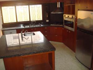 JUSMERI ESPINA Casa En Venta En Maracaibo - Avenida Milagro Norte C&oacute;digo FLEX: 11-2847 No.3