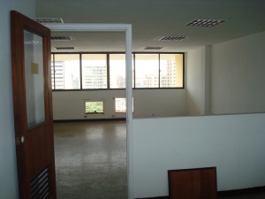 CARMI�A & ASOCIADOS Oficina En Alquiler En Maracaibo - Plaza Republica C&oacute;digo FLEX: 11-3351 No.1