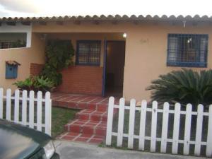 EILEEN CASTILLO Casa Venta Palo Negro Conjunto Residencial  Palo Negro FLEXMLS-11-3363