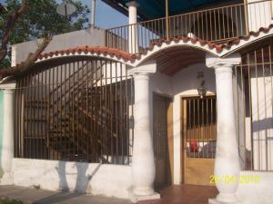 Townhouse / Alquiler / Maracay / Santa Rita / FLEXMLS-11-3418